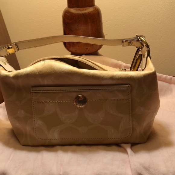 Coach purse - Picture 2 of 5
